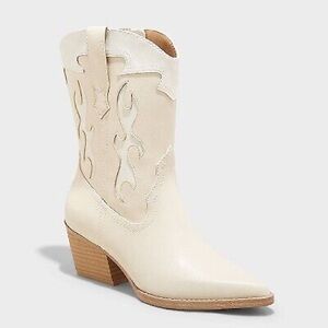 Universal Thread Xena Western Boots - 7.5 cream & white cowgirl boots